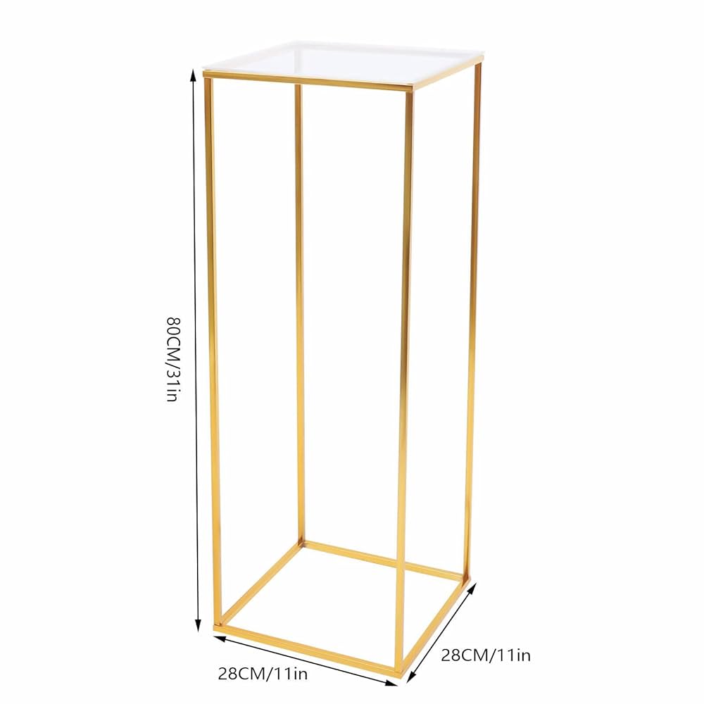 Colonne dorée rectangulaire